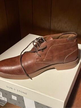 Sun & Stone Men's Brown Leather Chukka Boots - Sleek Lace-Up